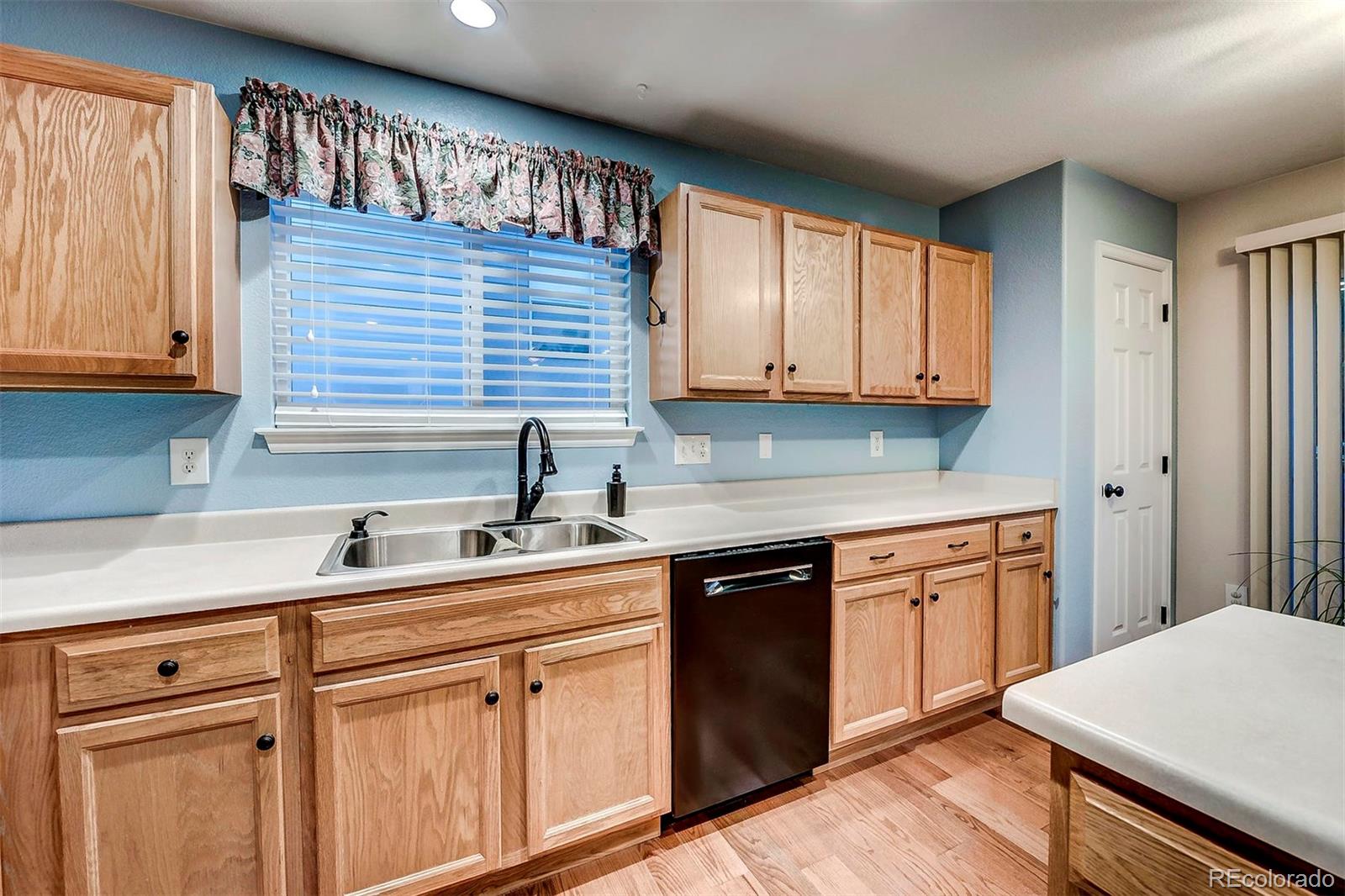 5556 South Rome Street Aurora, CO 80015 - Photo 14 of 31 Gallery Image 14