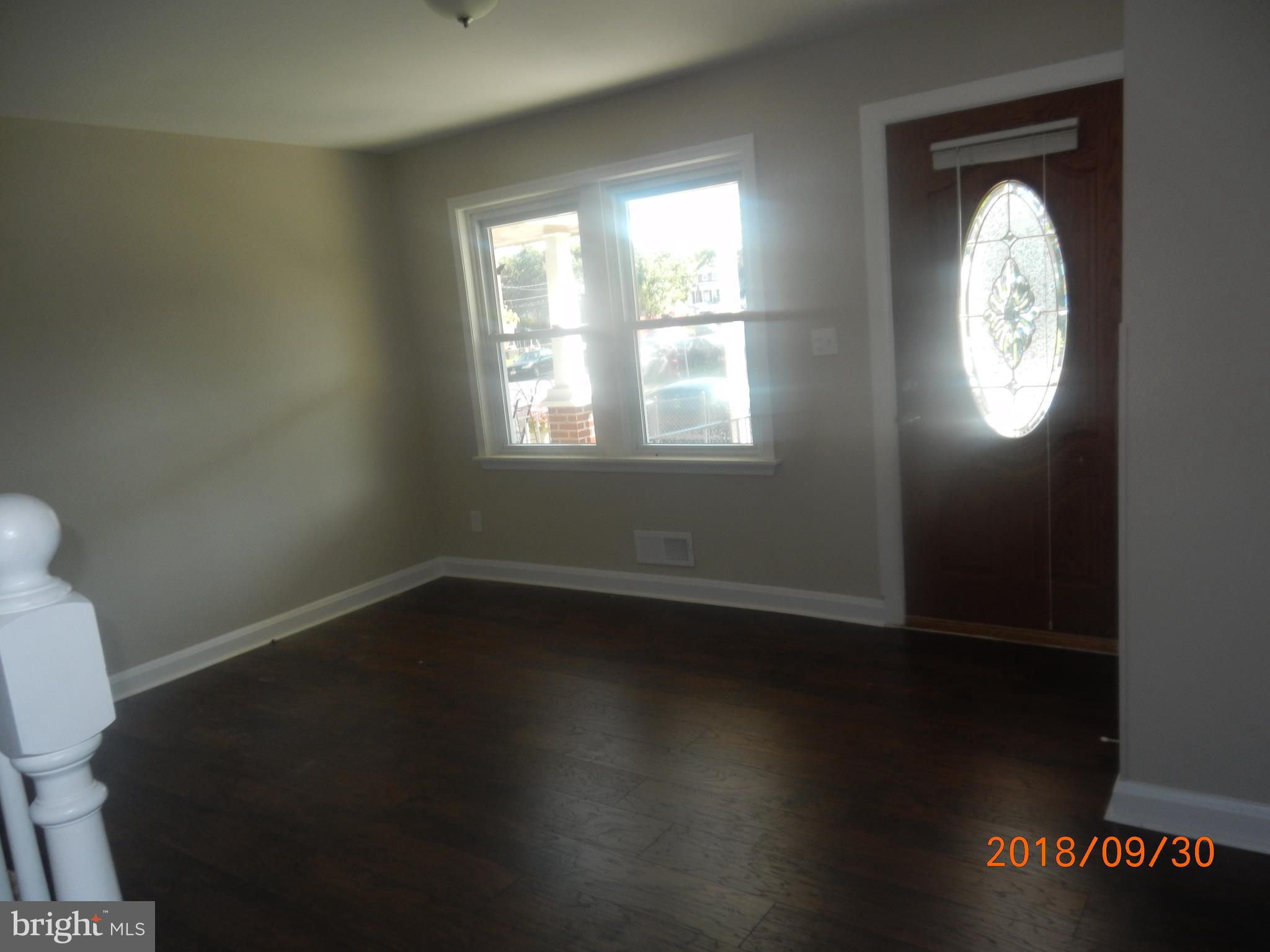 750 Arncliffe Road Baltimore, MD 21221 - Photo 2 of 18 Living Room