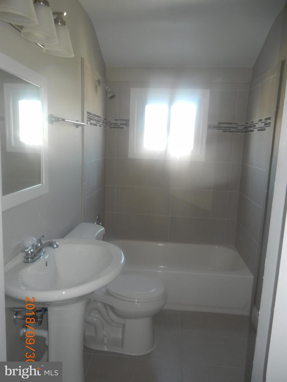 750 Arncliffe Road Baltimore, MD 21221 - Photo 11 of 18 Bath