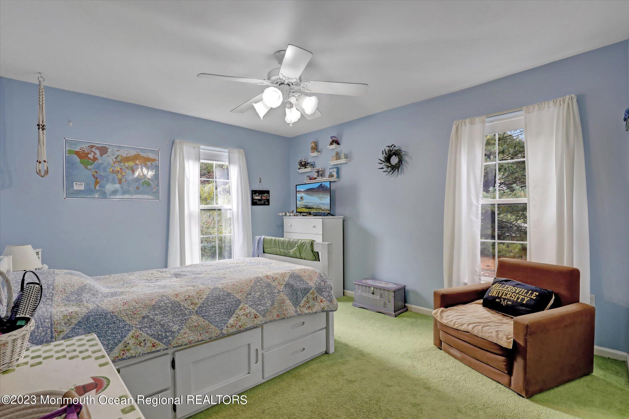 321 Wellington Court Jackson, NJ 08527 - Photo 11 of 19 Second bedroom