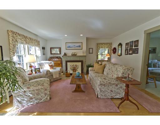 51 Turkey Cove Road Tenants Harbor, ME 04860 - Photo 5 of 18 Living Room.