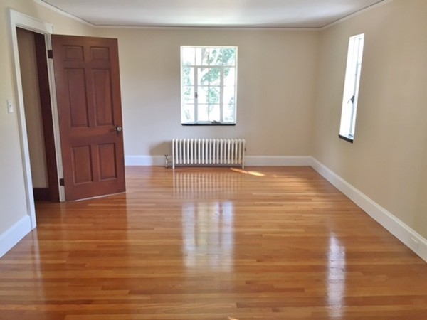 32 Pilgrim Road Belmont, MA 02478 - Photo 5 of 9 Gallery Image 5