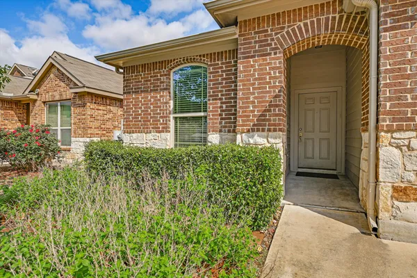 $2,100 | 265 Shale Circle, Buda, TX 78610