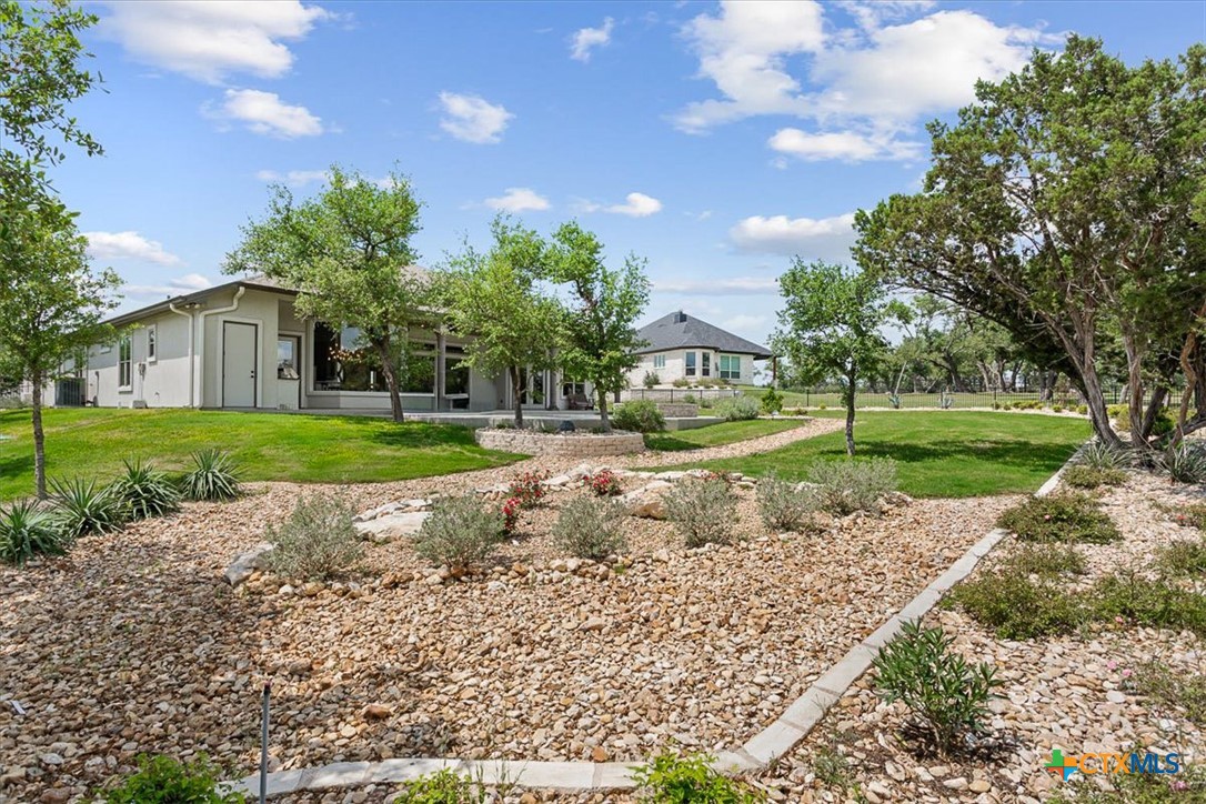 108 Scout Island Belton, TX 76513 - Photo 27 of 48 Custom Landscaping