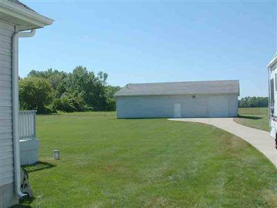 5405 Farrand Road Clio, MI 48420 - Photo 4 of 5 20282104-3.JPG