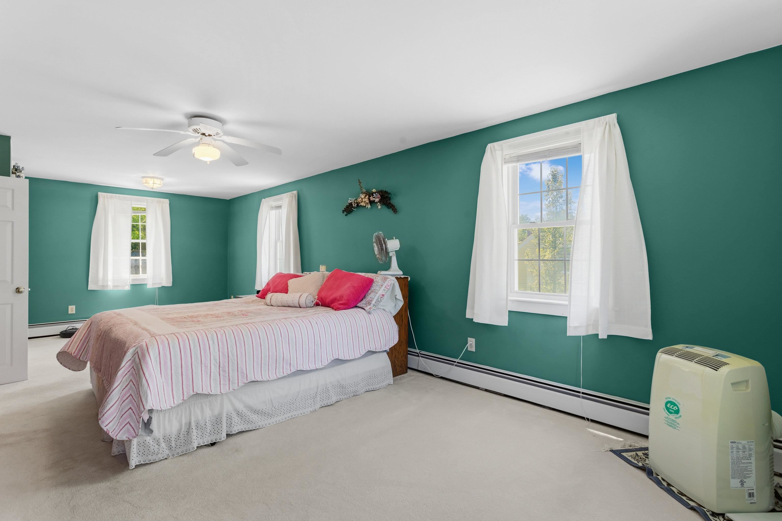 611 Coolidge Avenue Manchester, NH 03102 - Photo 30 of 55