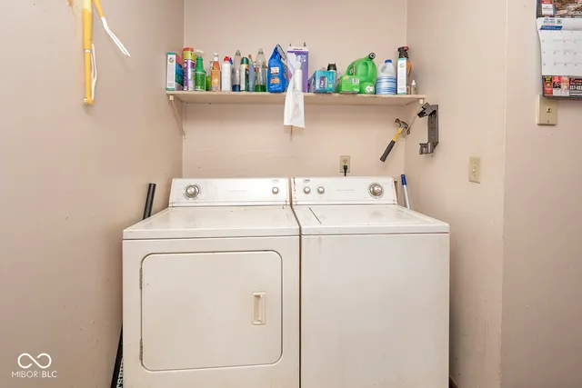 $274,900 | 126-128 Allen Drive, Mooresville, IN 46158