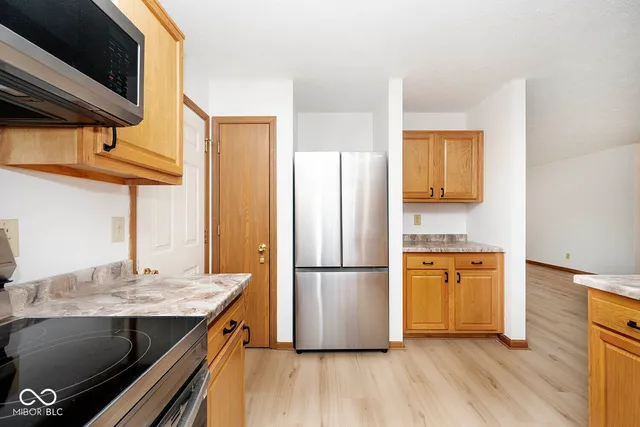 $274,900 | 126-128 Allen Drive, Mooresville, IN 46158