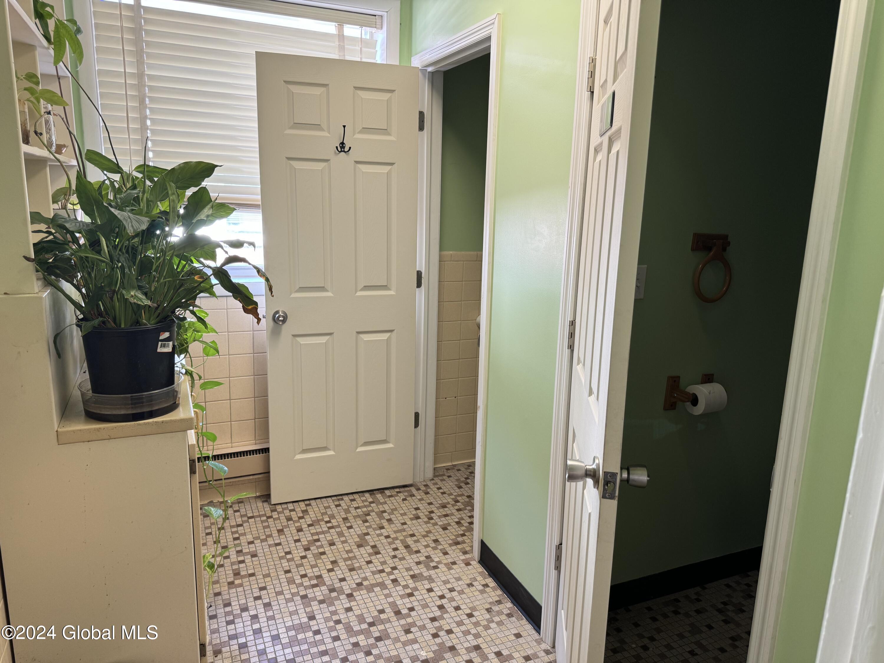 35 Fuller Road Colonie, NY 12205 - Photo 18 of 28 IMG_0830(1)