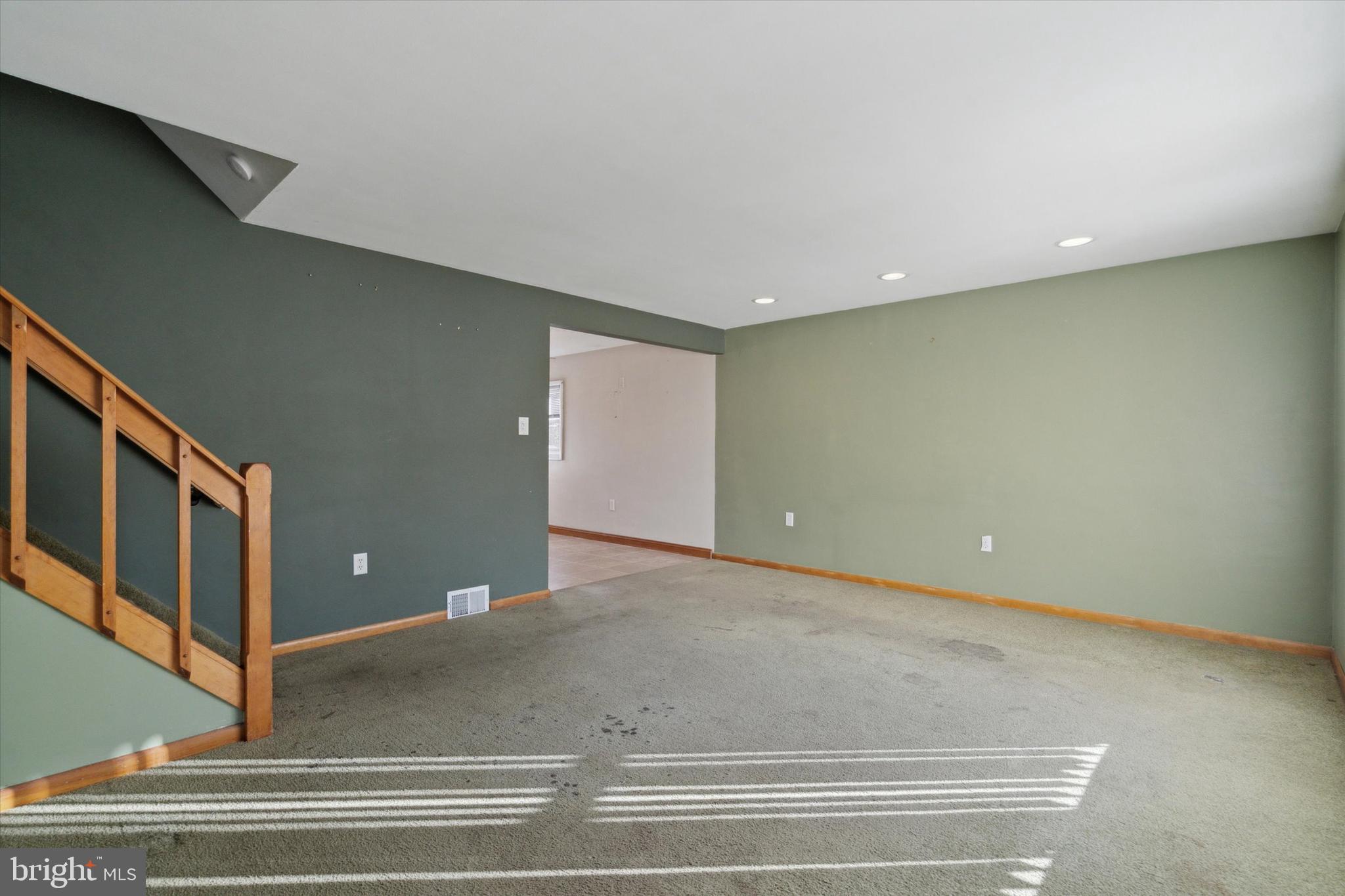17 Pearson Circle Springfield, PA 19064 - Photo 8 of 34