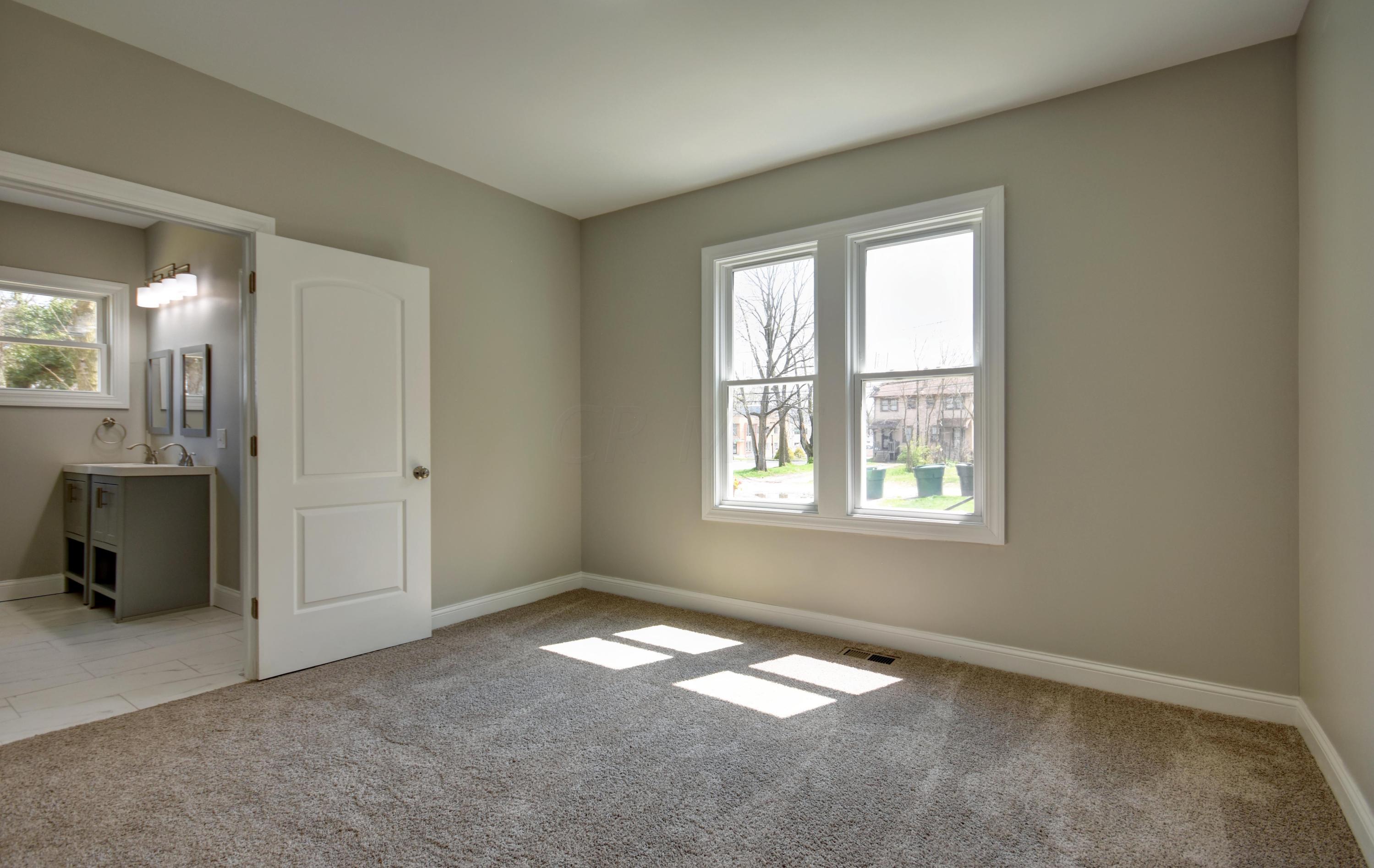 824-826 Berkeley Road Columbus, OH 43205 - Photo 5 of 45 Gallery Image 5