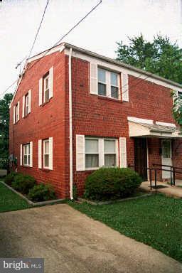 717 Four Mile Road Alexandria, VA 22305 - Photo 1 of 7 Exterior (Main)
