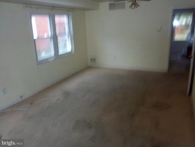 717 Four Mile Road Alexandria, VA 22305 - Photo 4 of 7 Bedroom #1