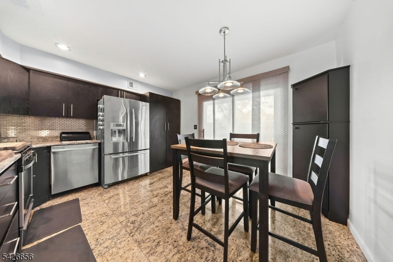 44 Judson Street Edison, NJ 08837 - Photo 11 of 28