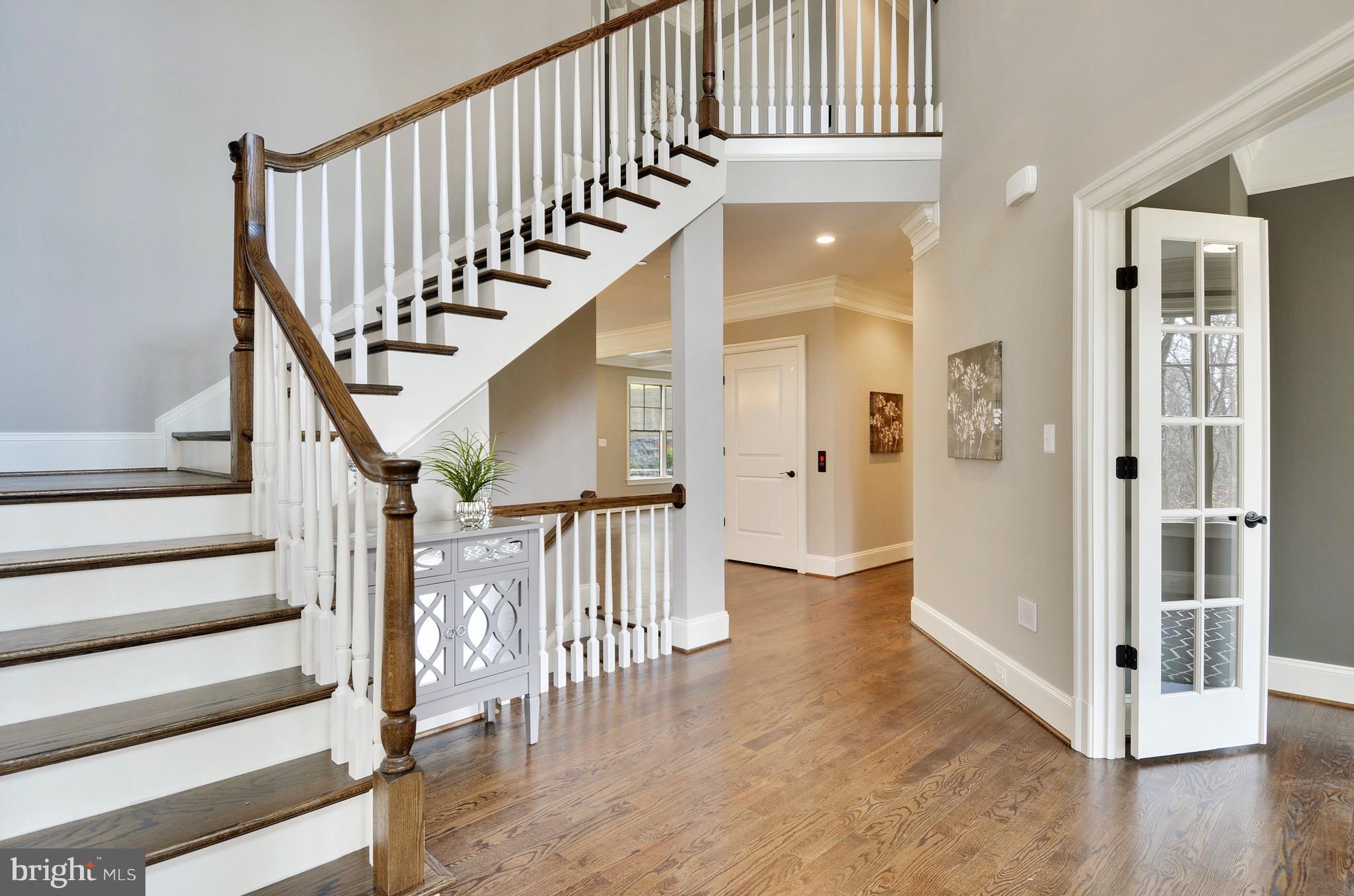 6351 Walhonding Road Bethesda, MD 20816 - Photo 3 of 30 Foyer