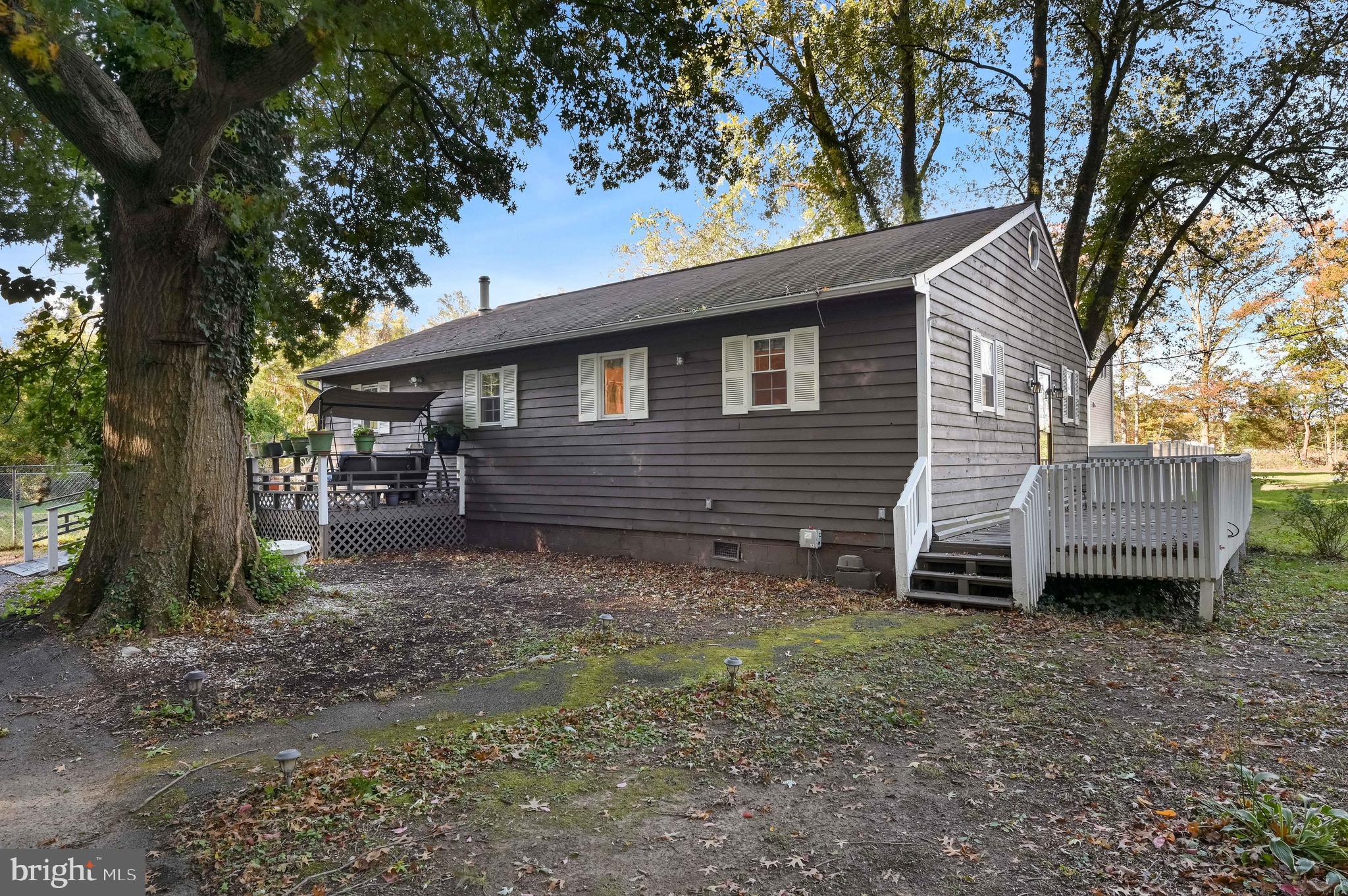 1637 Colbert Road Annapolis, MD 21409 - Photo 12 of 26 Side of house with large parking area