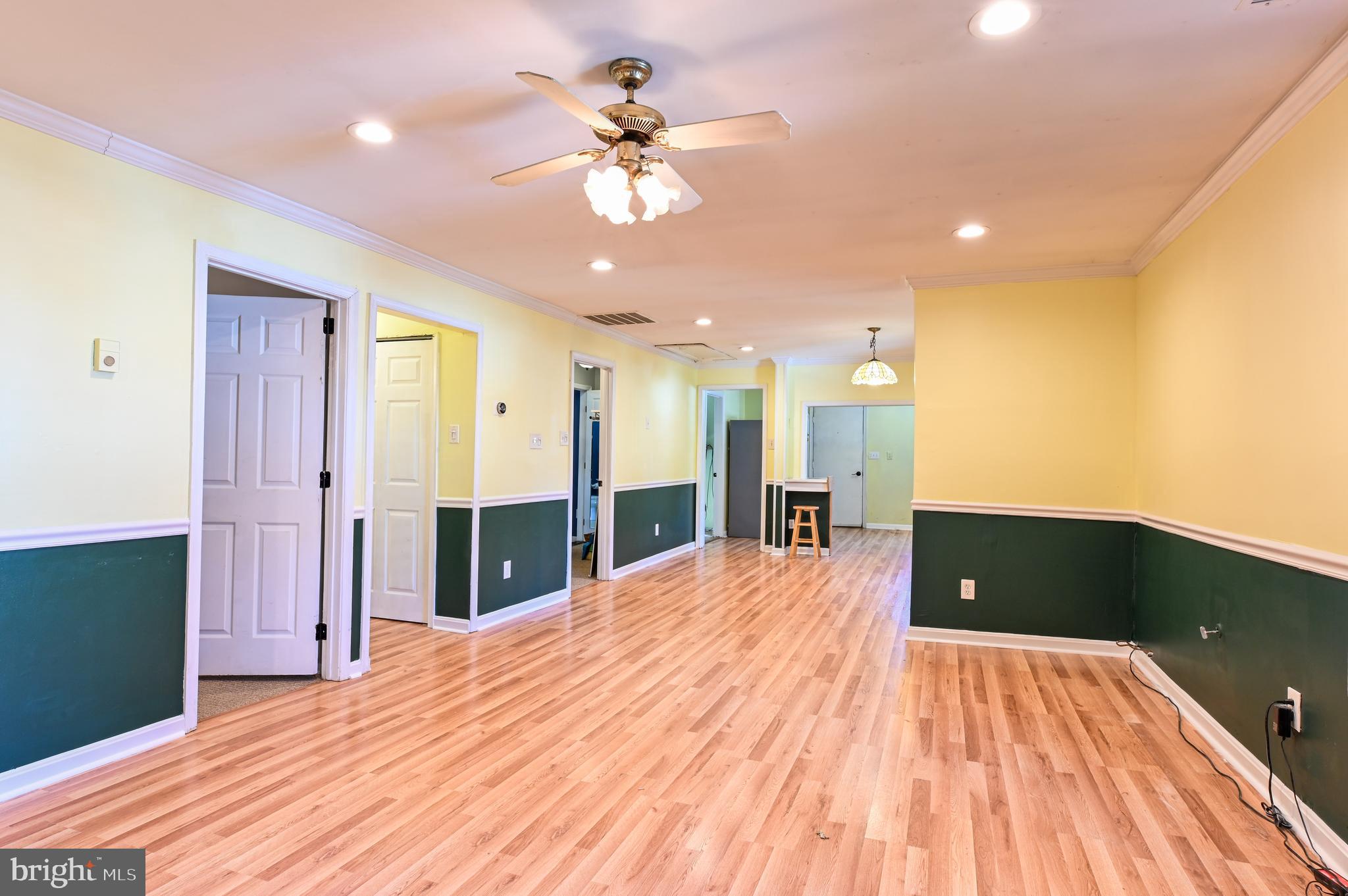 1637 Colbert Road Annapolis, MD 21409 - Photo 8 of 26 Large open living room