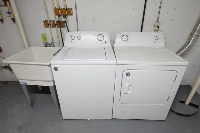 $279,900 | 2140 Maxine Lane, Rockford, IL 61102