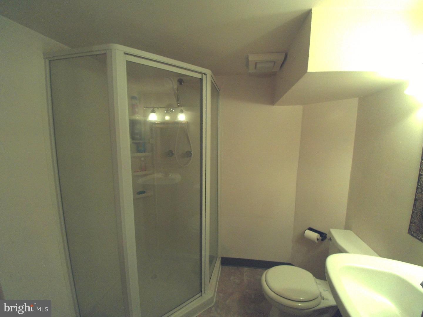 801 Bennington Road Folcroft, PA 19032 - Photo 16 of 25