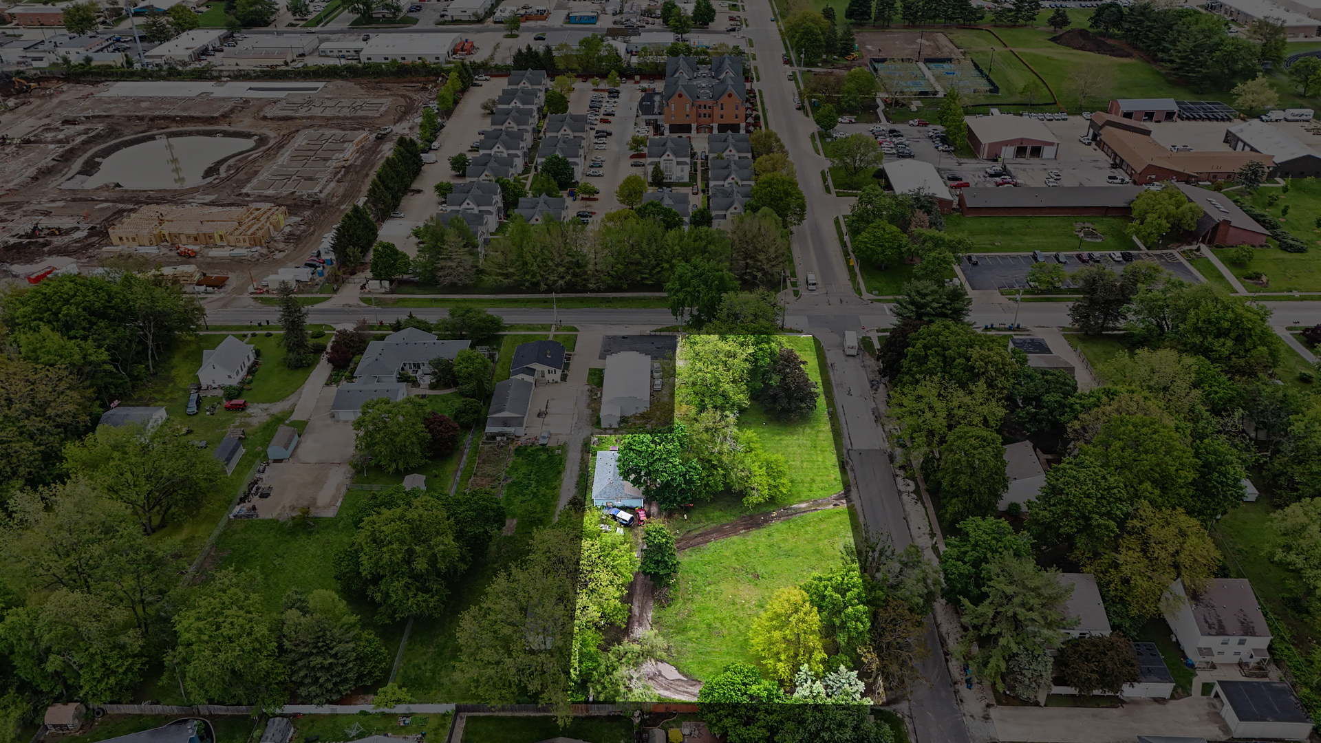2404 West John Street Champaign, IL 61821 - Photo 11 of 24 an aerial view of multiple house