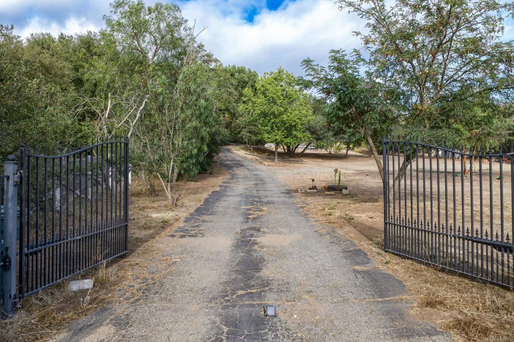19079 Paradise Mountain Road Valley Center, CA 92082 - Photo 57 of 58