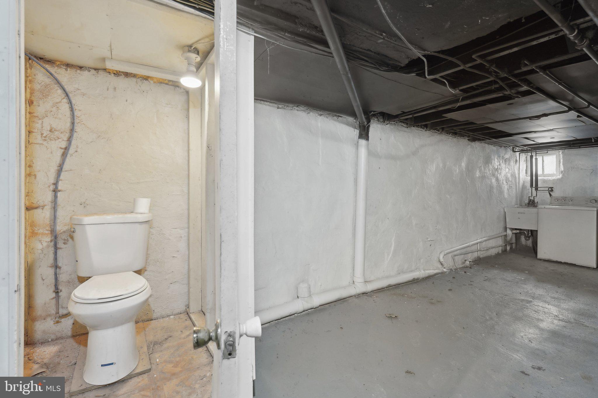 410 Woodcliffe Road Upper Darby, PA 19082 - Photo 21 of 26