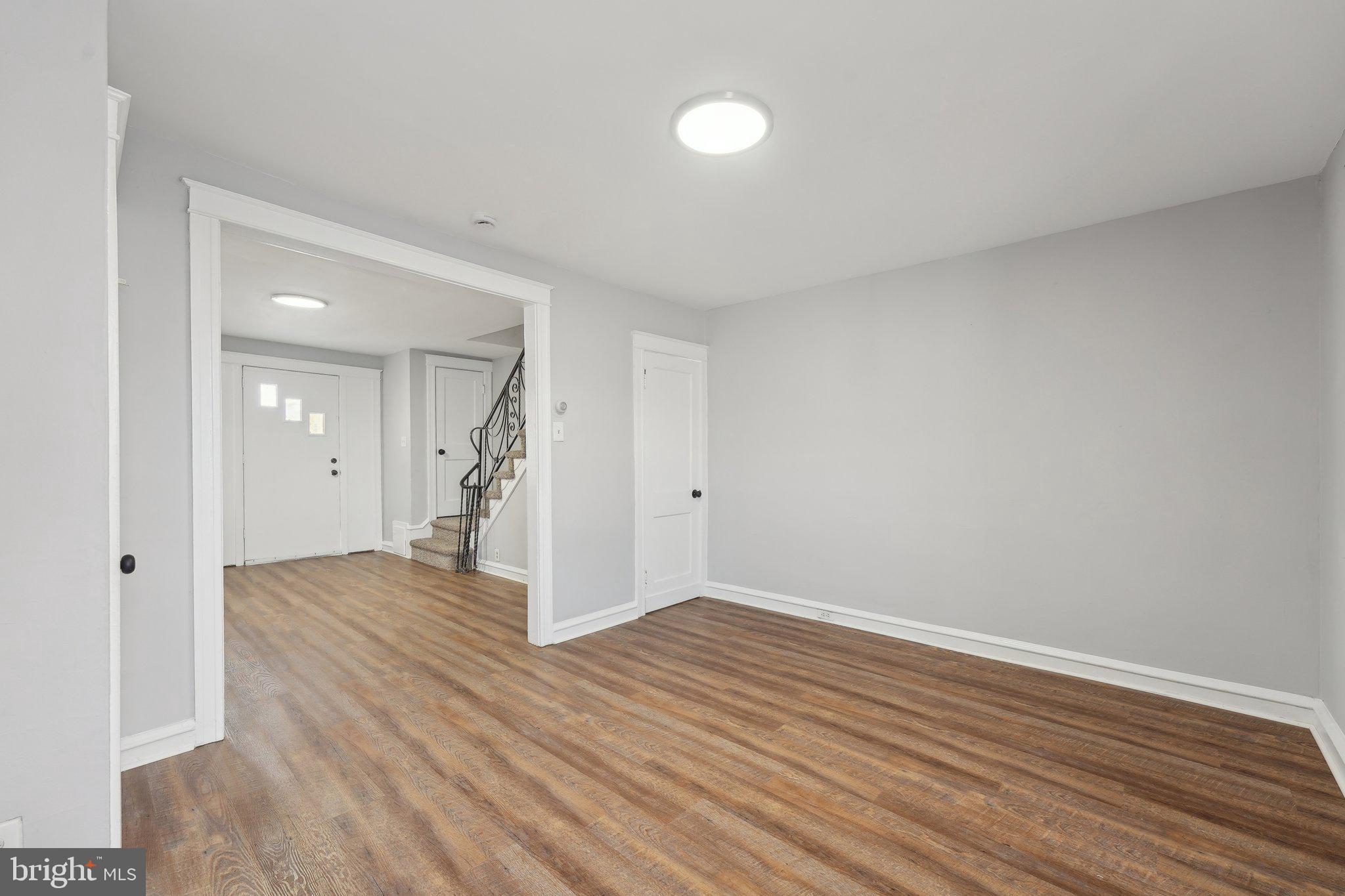 410 Woodcliffe Road Upper Darby, PA 19082 - Photo 4 of 26
