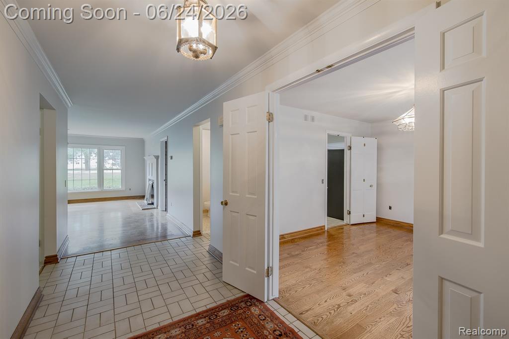 710 Basswood Drive Rochester Hills, MI 48309 - Photo 5 of 42