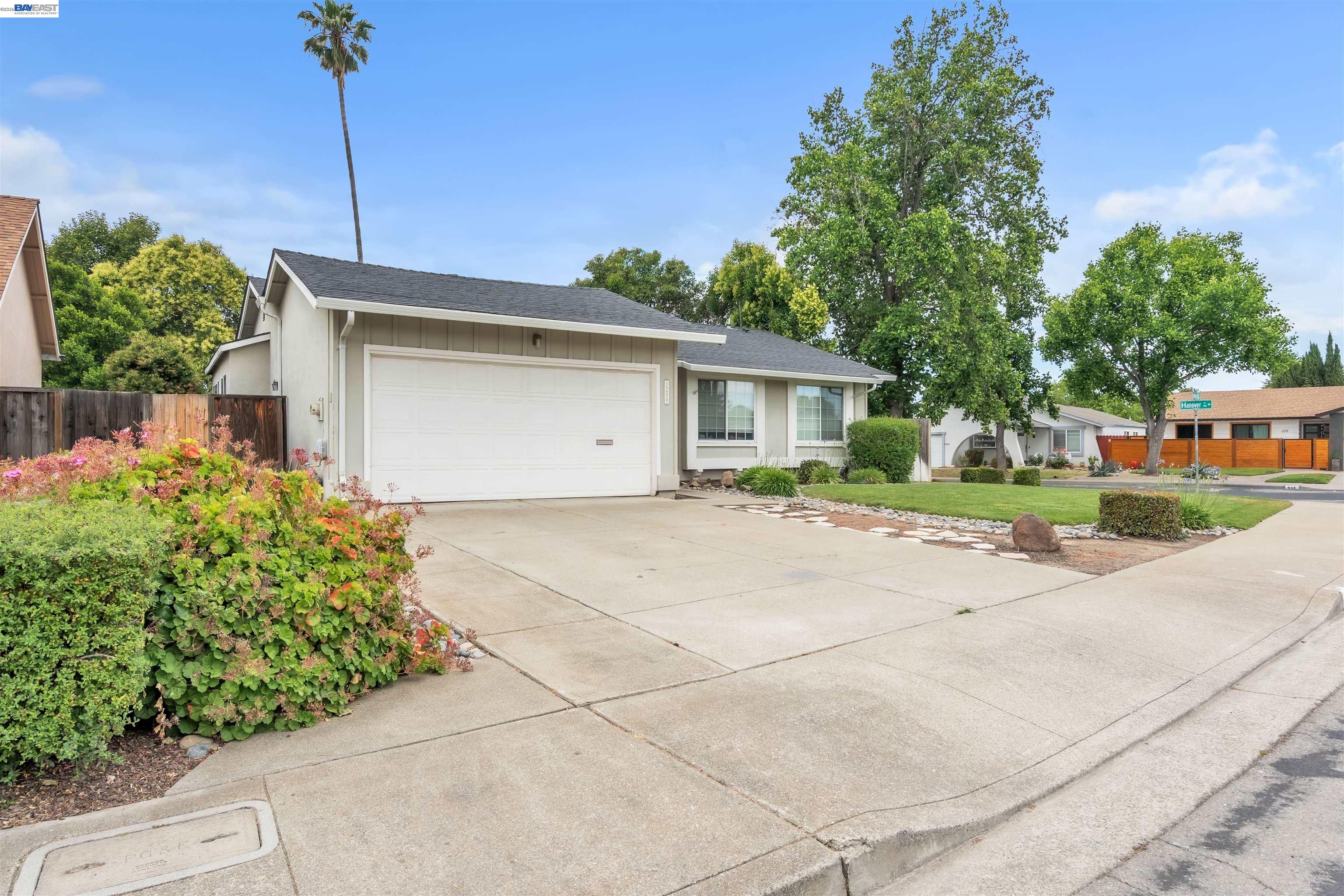 1290 Lakehurst Road Livermore, CA 94551 - Photo 3 of 7