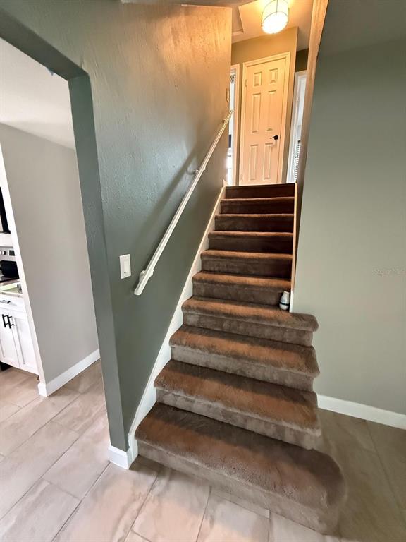 502 Oakhurst Street Brandon, FL 33511 - Photo 24 of 40 a view of entryway