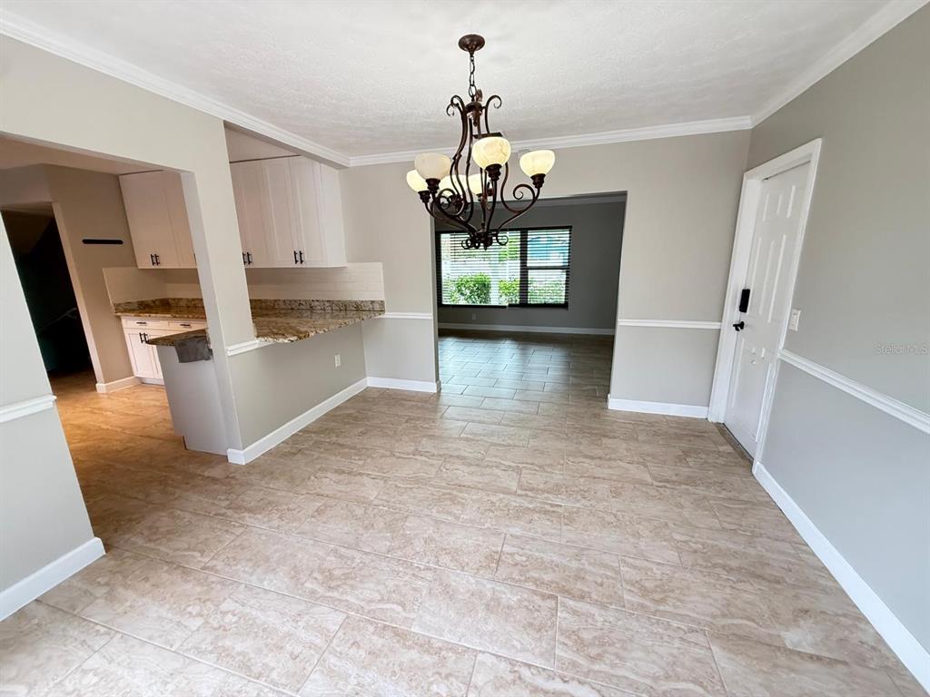 502 Oakhurst Street Brandon, FL 33511 - Photo 10 of 40