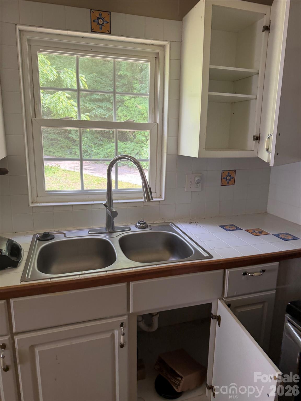 21 Old Post Marion, NC 28752 - Photo 5 of 11