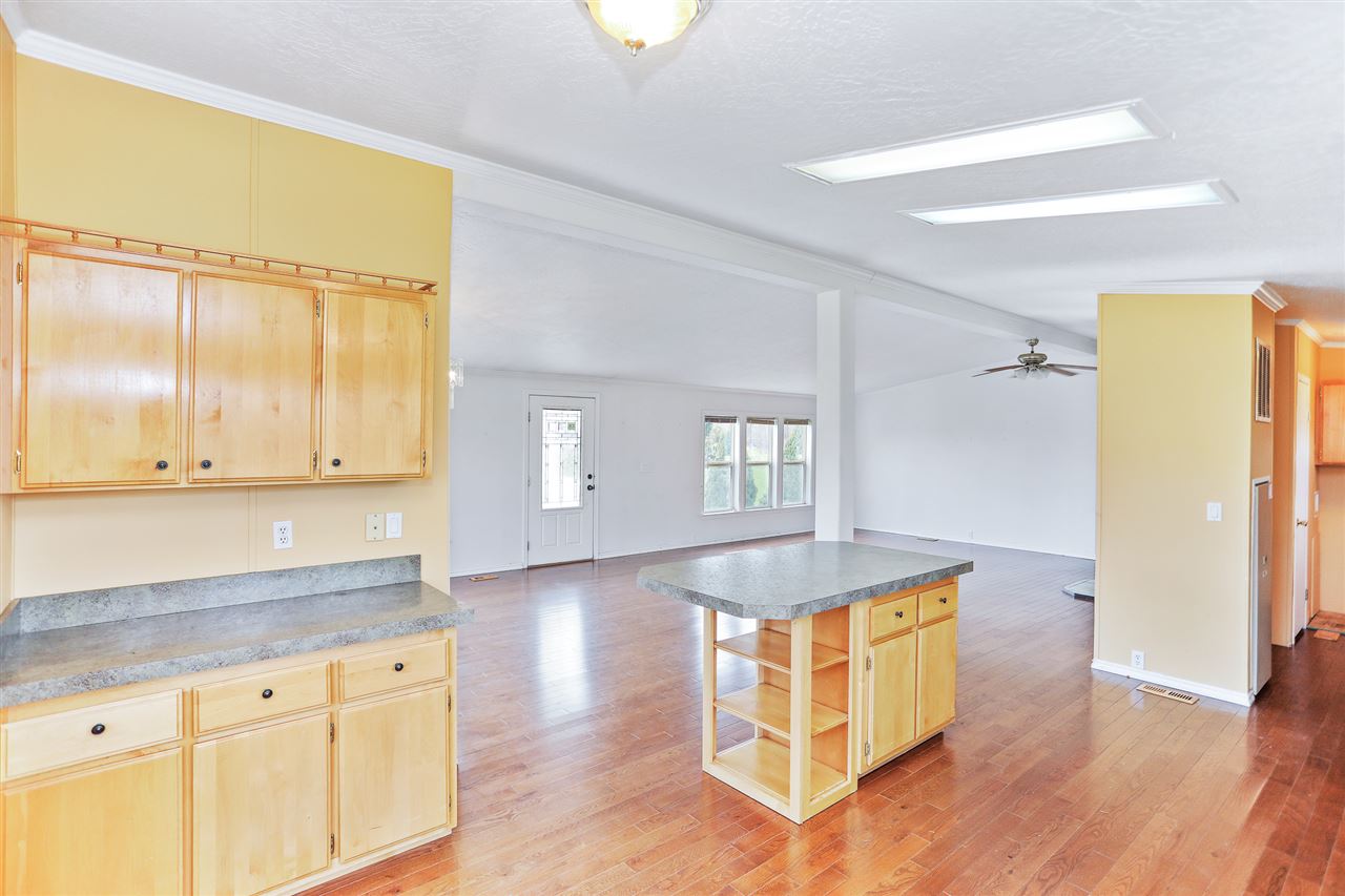 6226 North Starr Road Newman Lake, WA 99025 - Photo 6 of 20 Gallery Image 6