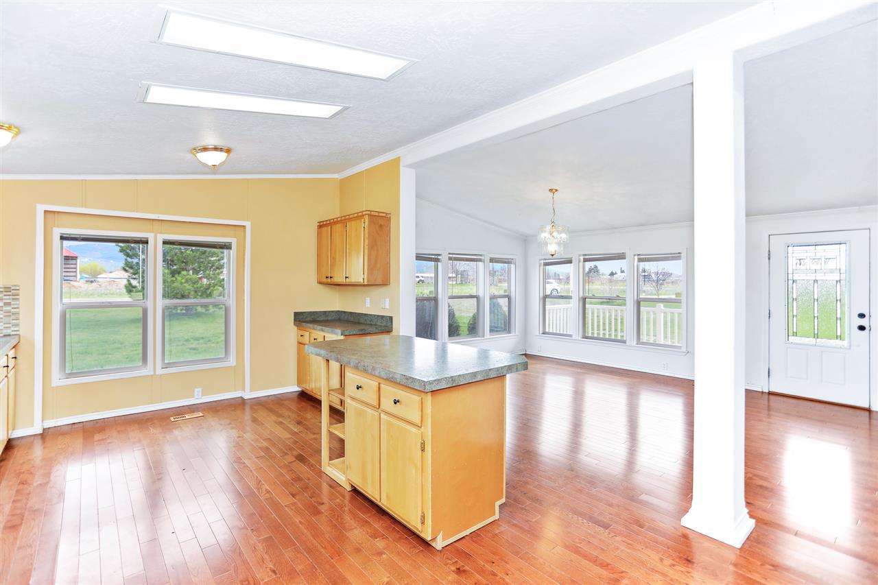 6226 North Starr Road Newman Lake, WA 99025 - Photo 7 of 20 Gallery Image 7