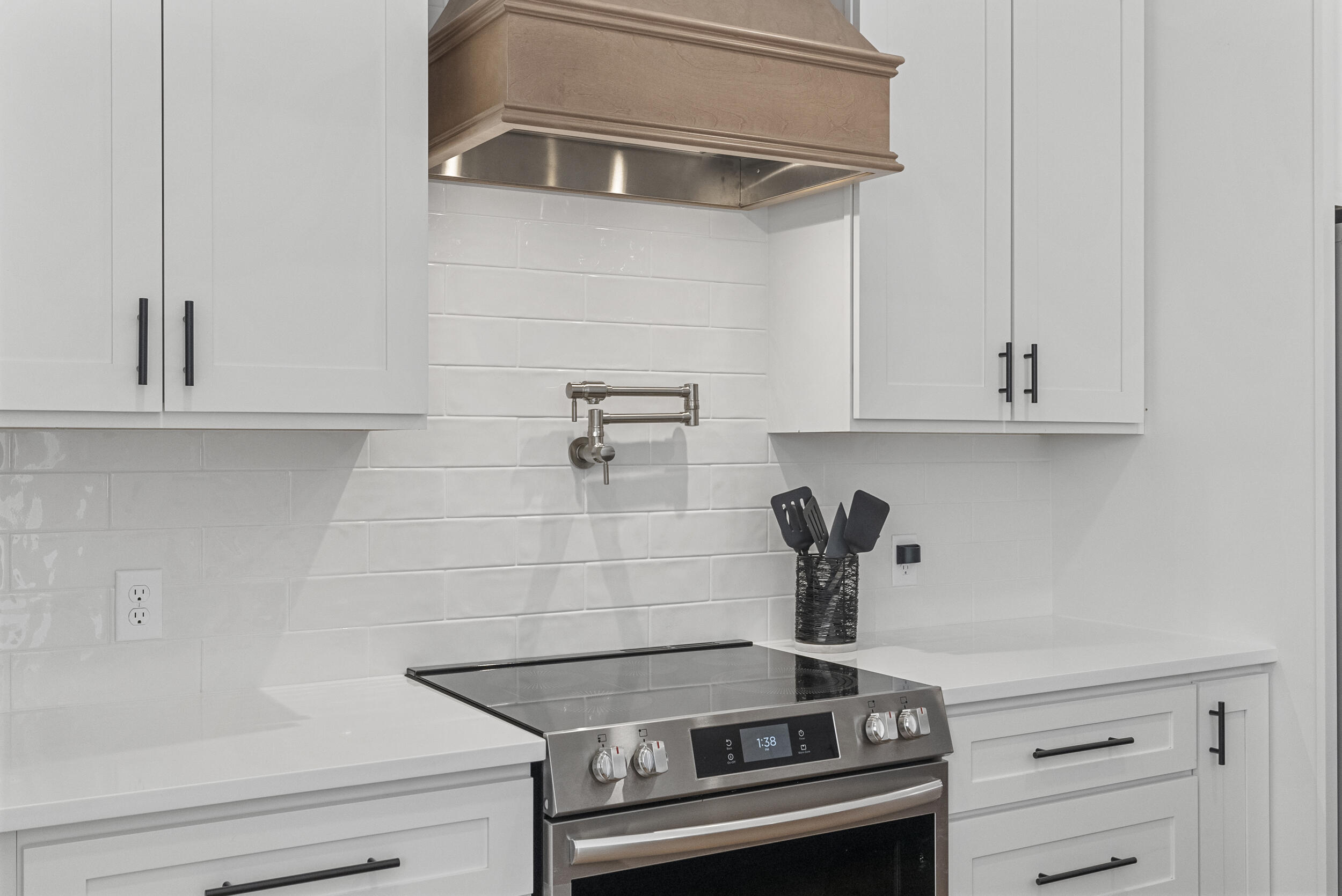 2409 Old Firetrail Road Huddleston, VA 24104 - Photo 9 of 32 Range with Potfiller