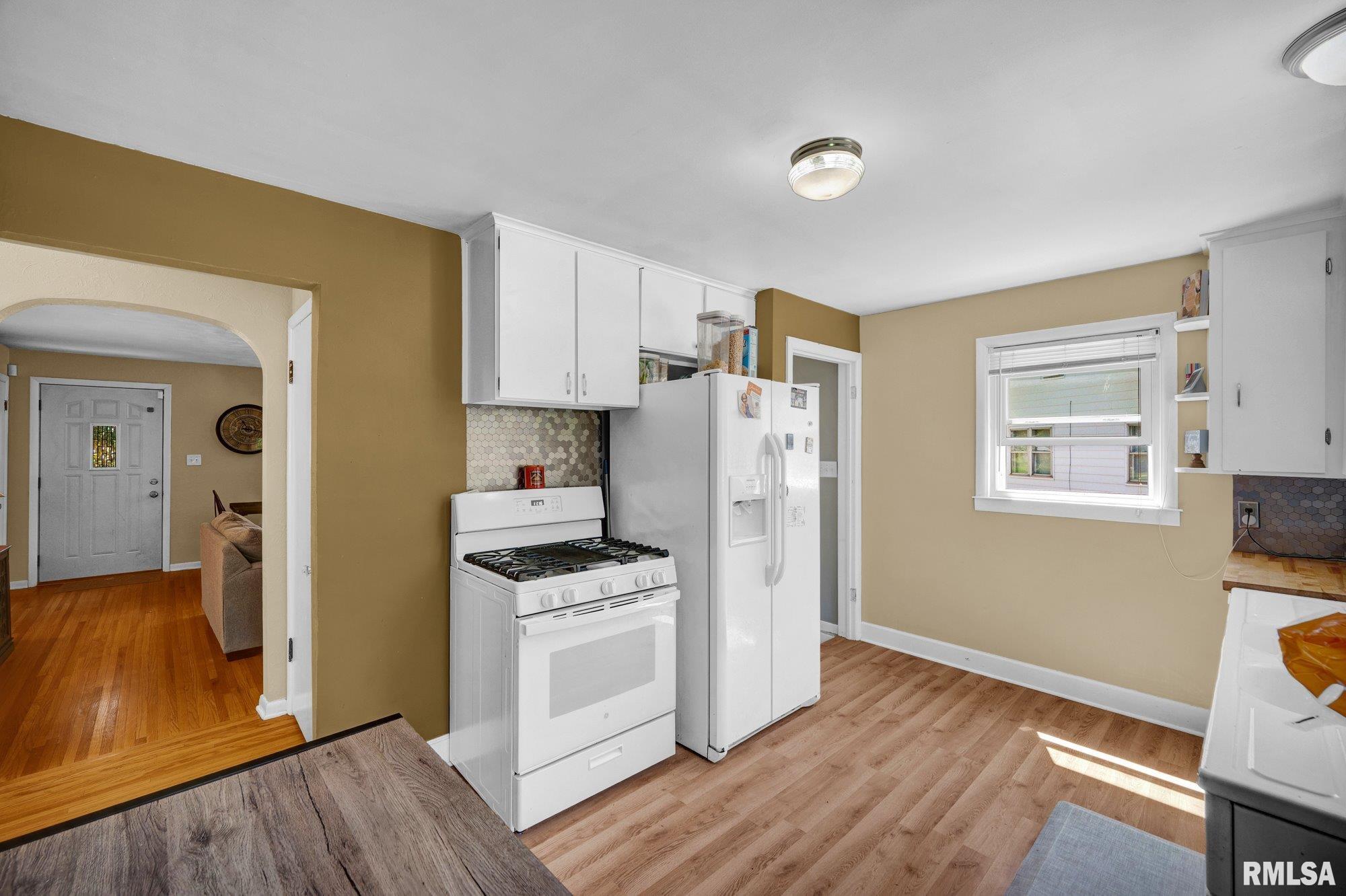 1004 Springfield Road East Peoria, IL 61611 - Photo 15 of 30
