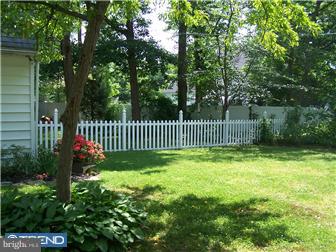 621 Surrey Road Sewell, NJ 08080 - Photo 2 of 12 Exterior Side