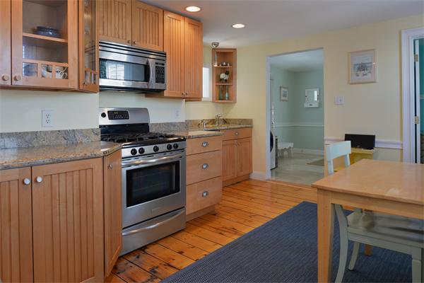 11 Williams Street, Unit 2 Salem, MA 01970 - Photo 7 of 20