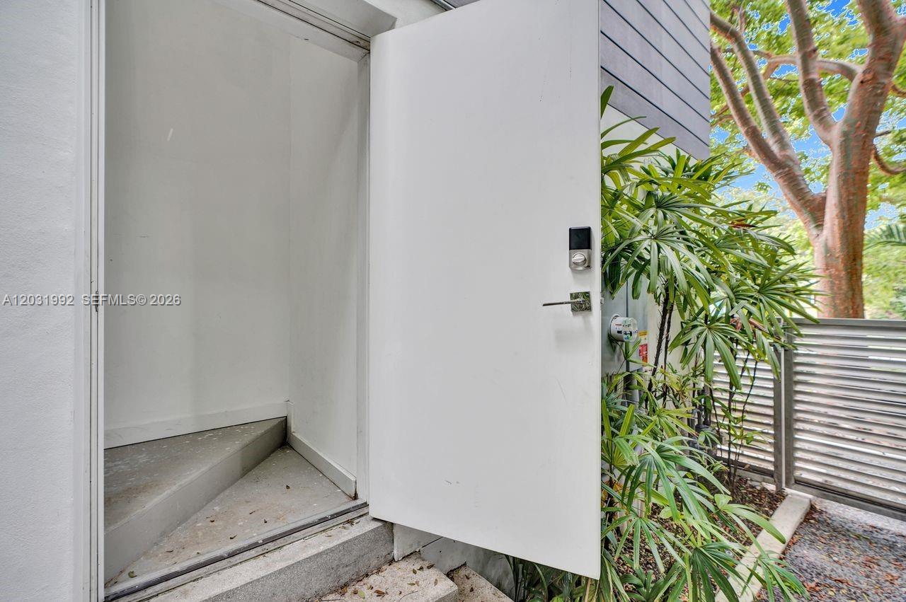 6340 Southwest 80th Street Miami, FL 33143 - Photo 19 of 28
