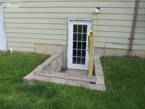 820 East River Road Flushing, MI 48433 - Photo 17 of 39 20153183-16.JPG