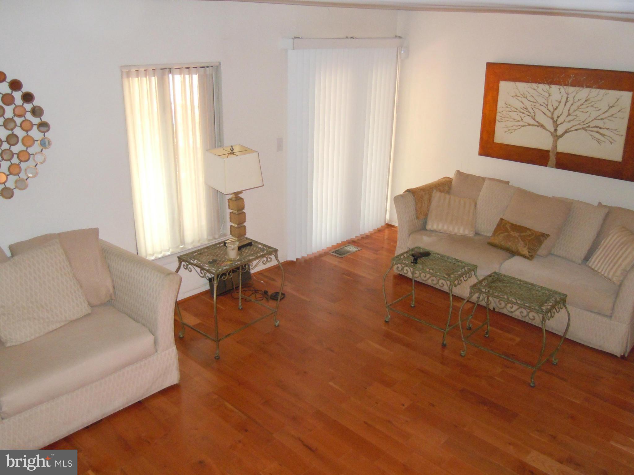 9760 Basket Ring Road Columbia, MD 21045 - Photo 6 of 15 Living Room