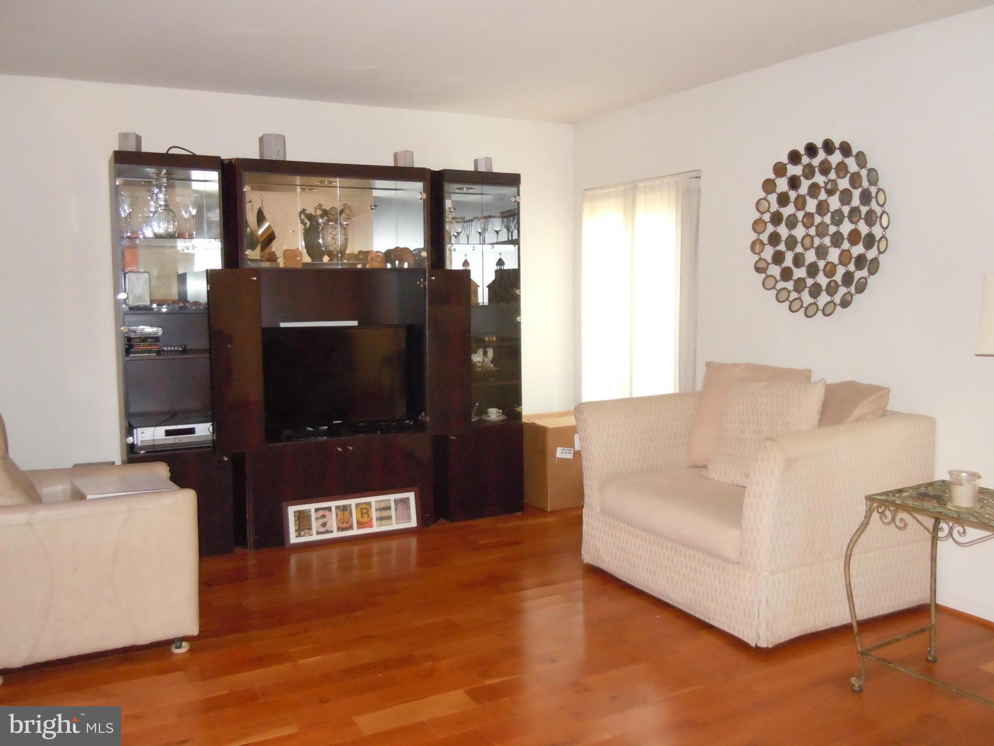 9760 Basket Ring Road Columbia, MD 21045 - Photo 7 of 15 Living Room