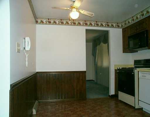 119 Ridge Road Valencia, PA 16059 - Photo 2 of 8 Kitchen.