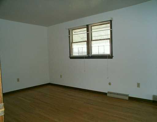 119 Ridge Road Valencia, PA 16059 - Photo 5 of 8 Master Bedroom.