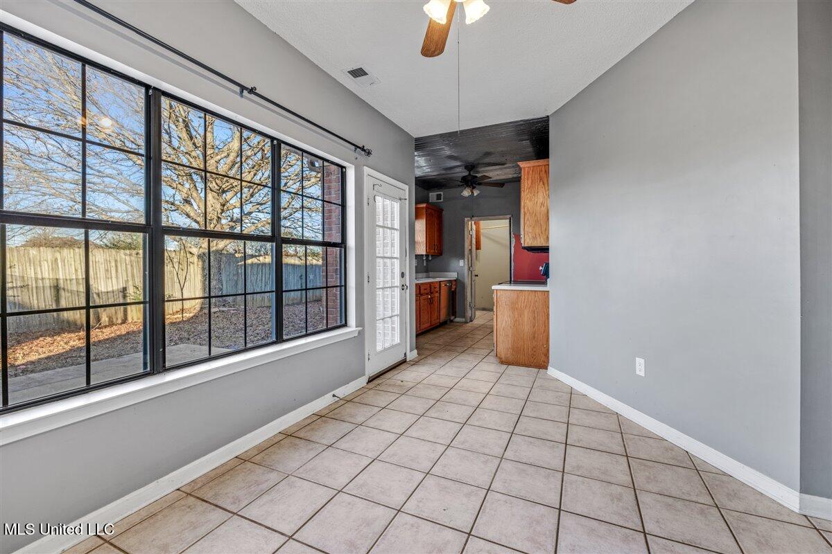 13066 Sandbourne South Olive Branch, MS 38654 - Photo 8 of 33 11-Breakfast Area