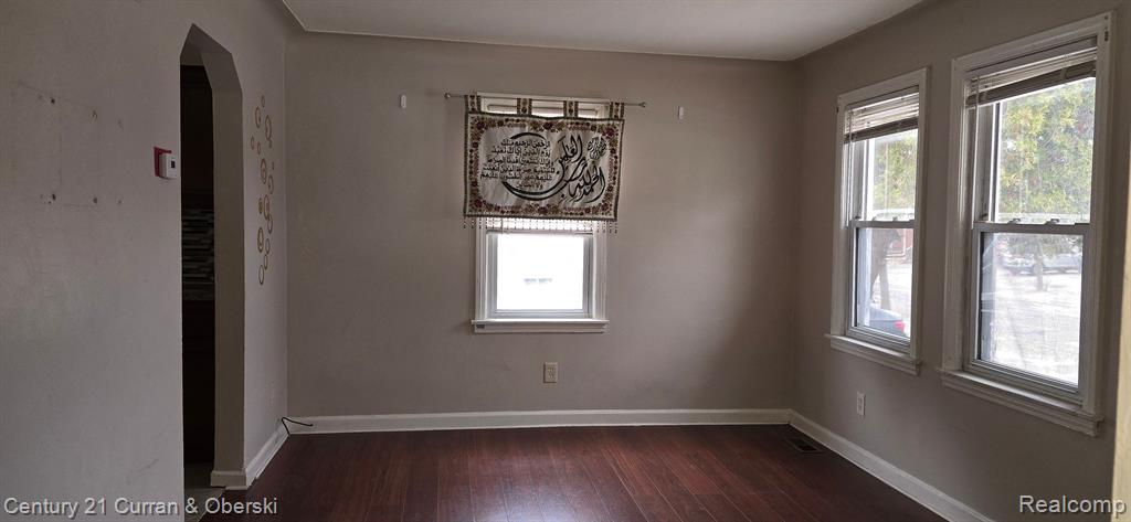 14410 Lithgow Street Dearborn, MI 48126 - Photo 32 of 37 Gallery Image 32