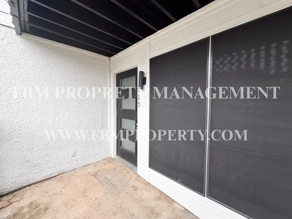 $800 | 2401 Yorkstown Drive, Unit 115, Ennis, TX 75119