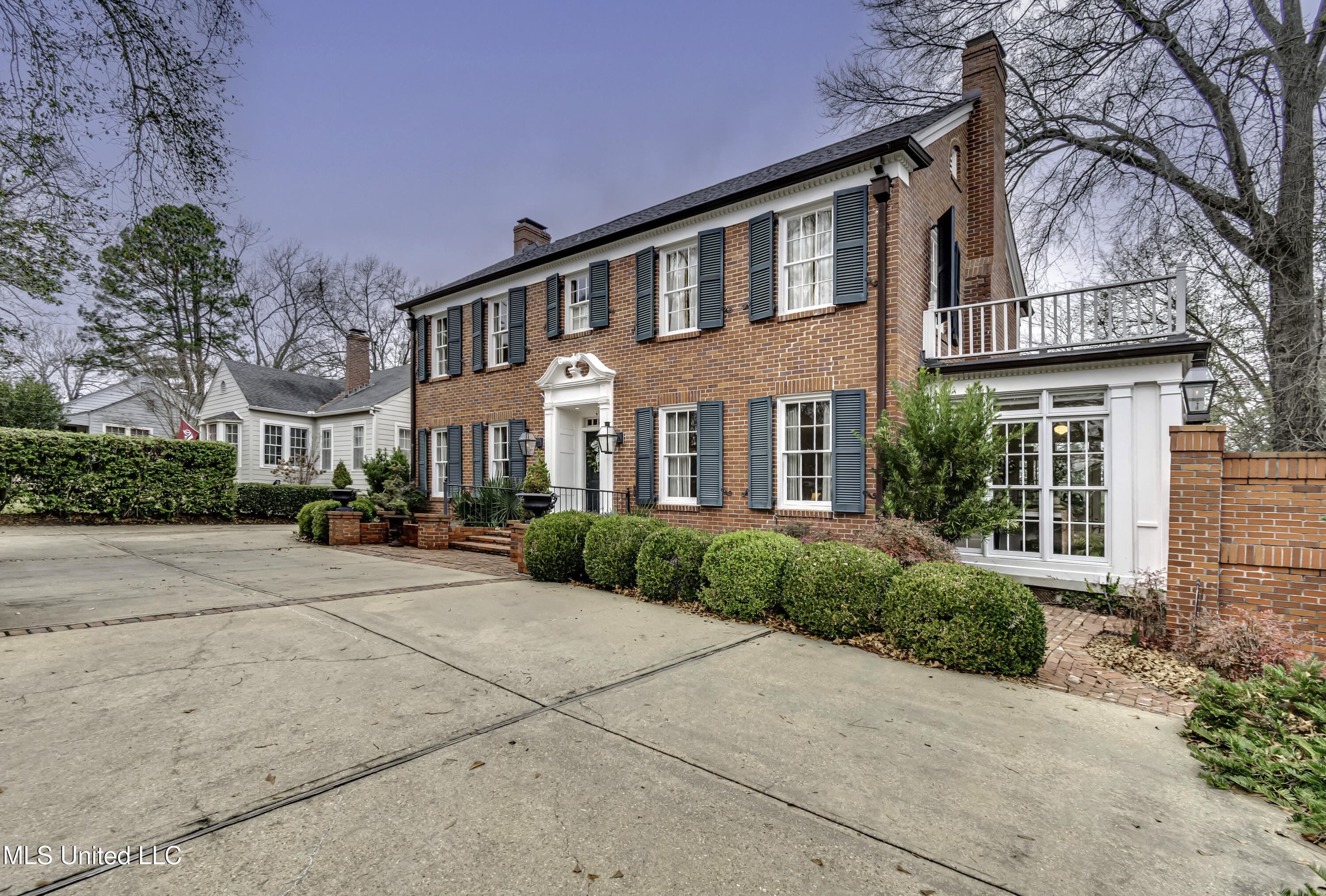 1504 Pinehurst Place Jackson, MS 39202 - Photo 1 of 59 1504 Pinehurst--2