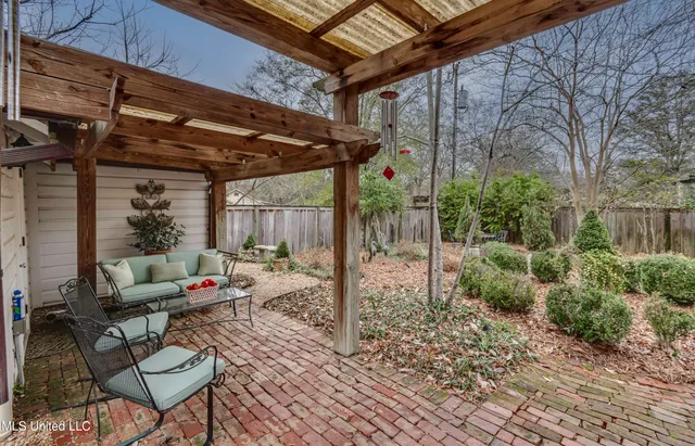 $427,500 | 1504 Pinehurst Place, Jackson, MS 39202