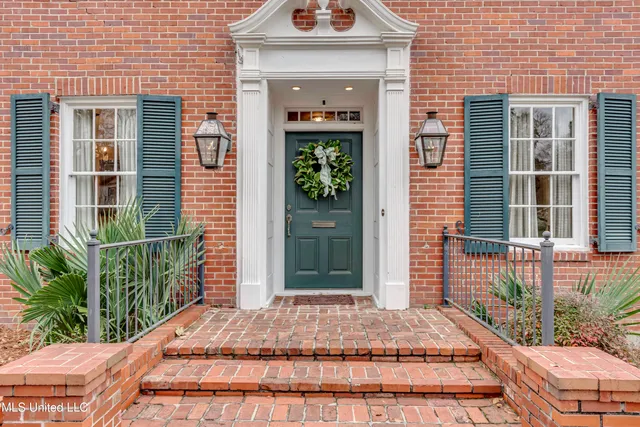 $427,500 | 1504 Pinehurst Place, Jackson, MS 39202